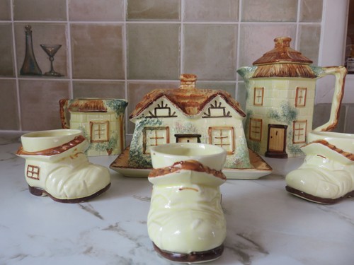 Keele street pottery 3 egg - keele,
