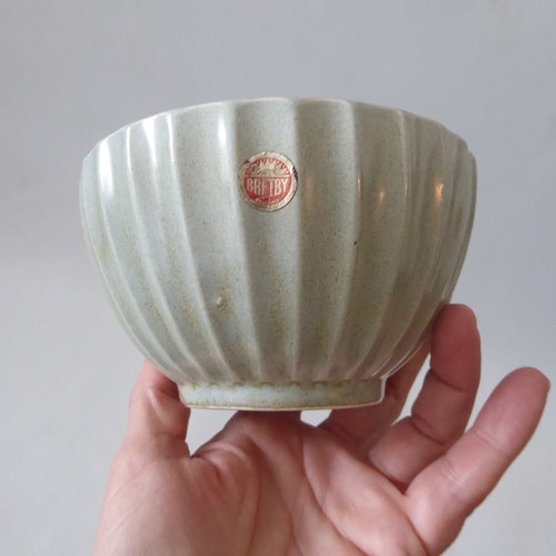 Bretby art pottery bowl - pottery,